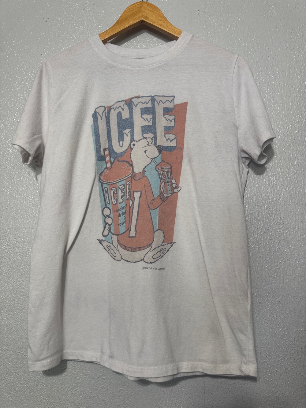 Abercrombie Kids ICEE Polar Bear Mascot Graphic White Tee Shirt 15/16